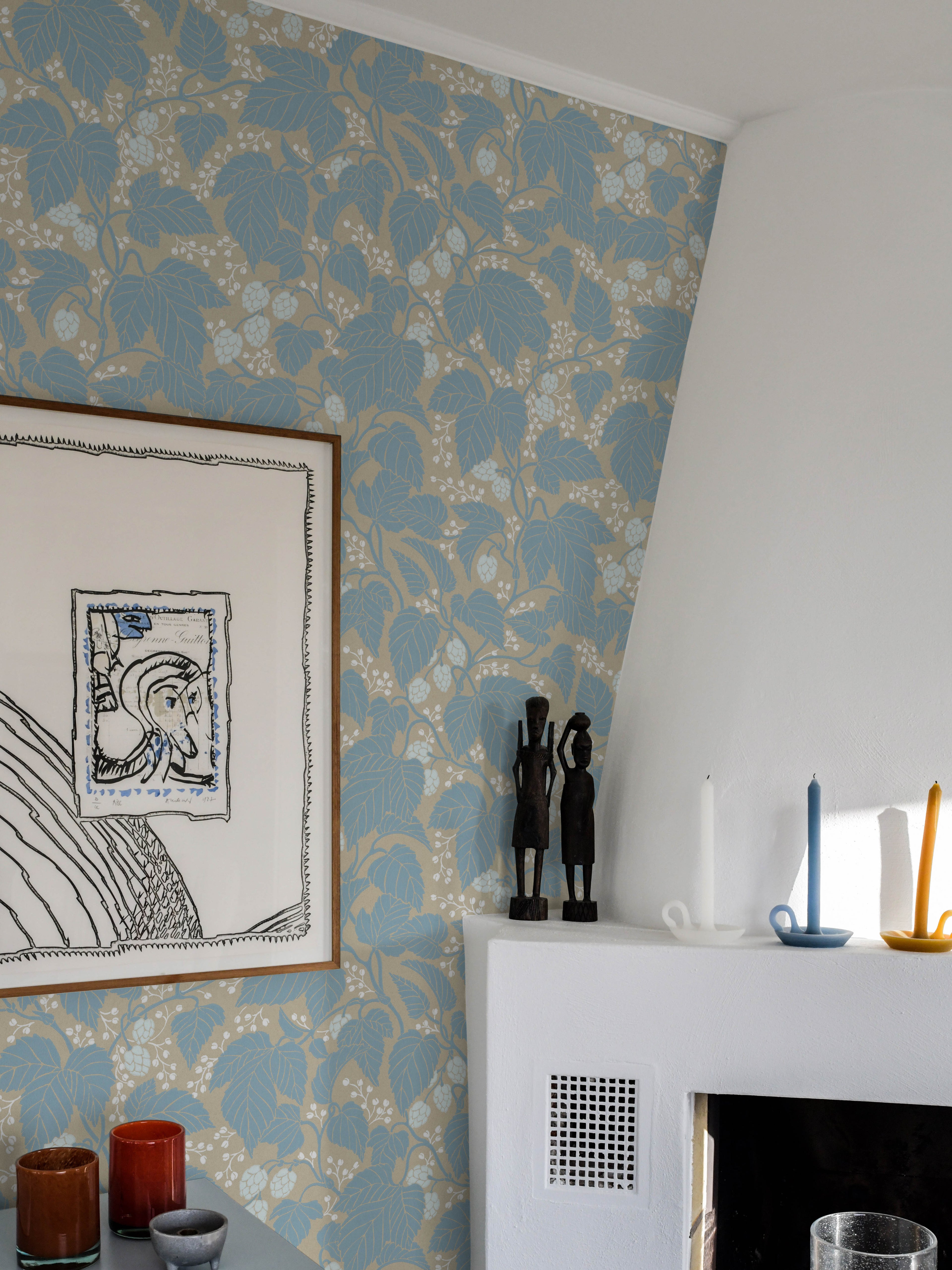 Hops and Glory wallpaper by Langelid/von Bromssen - botanical design in Blue