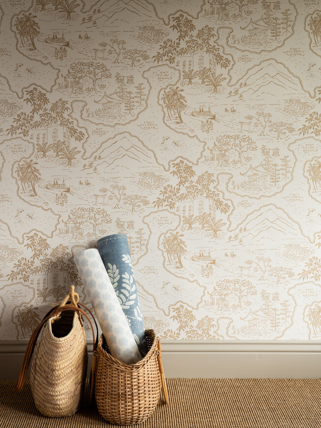 Voyage 1929 wallpaper by Långelid/von Brömssen in Orange – coastal design, with woven baskets and rolled wallpaper