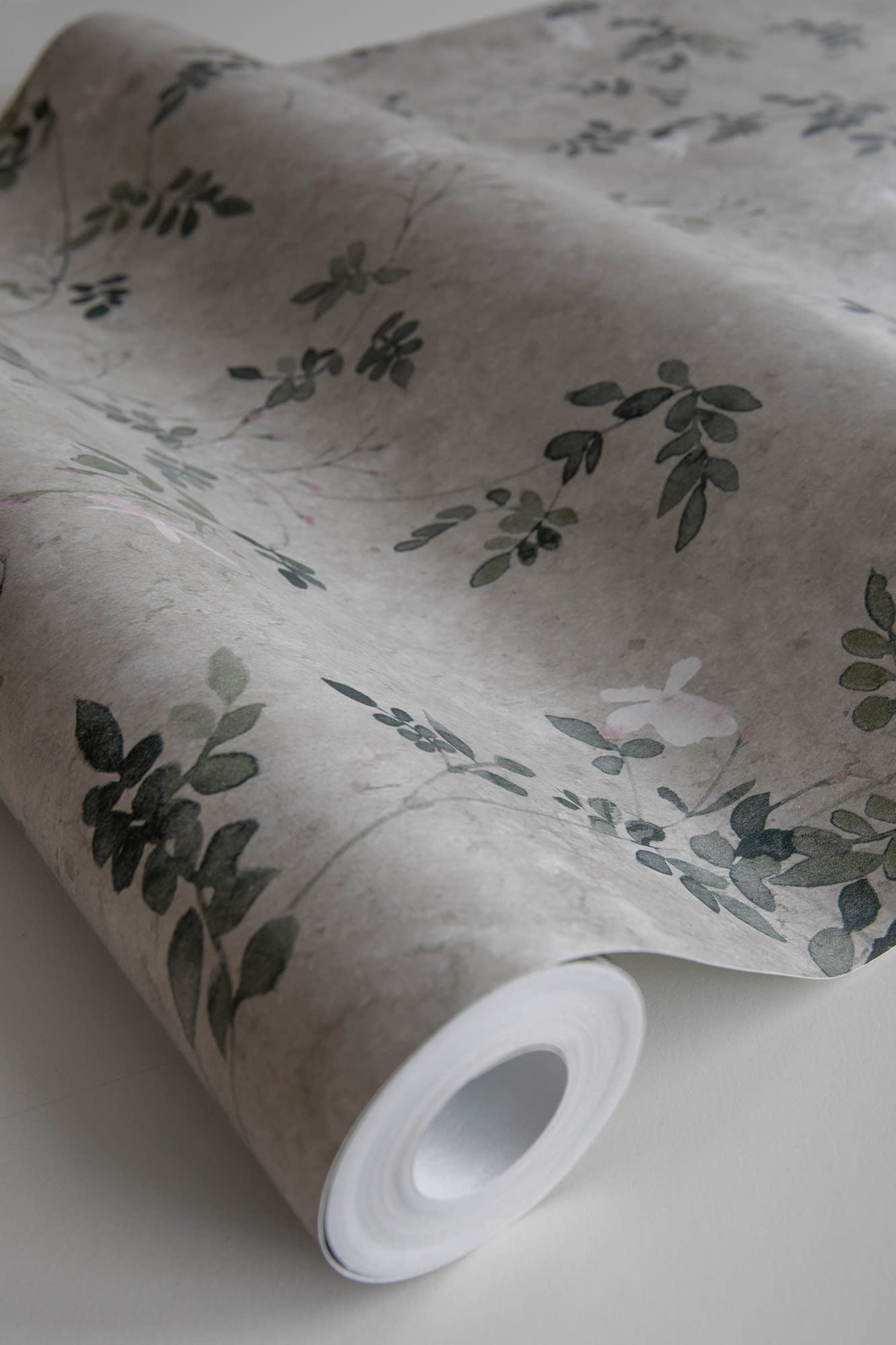 Irene wallpaper by Sandberg in Olive Green, close detail of the print