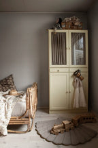 Stella wallpaper by Sandberg in a room setting