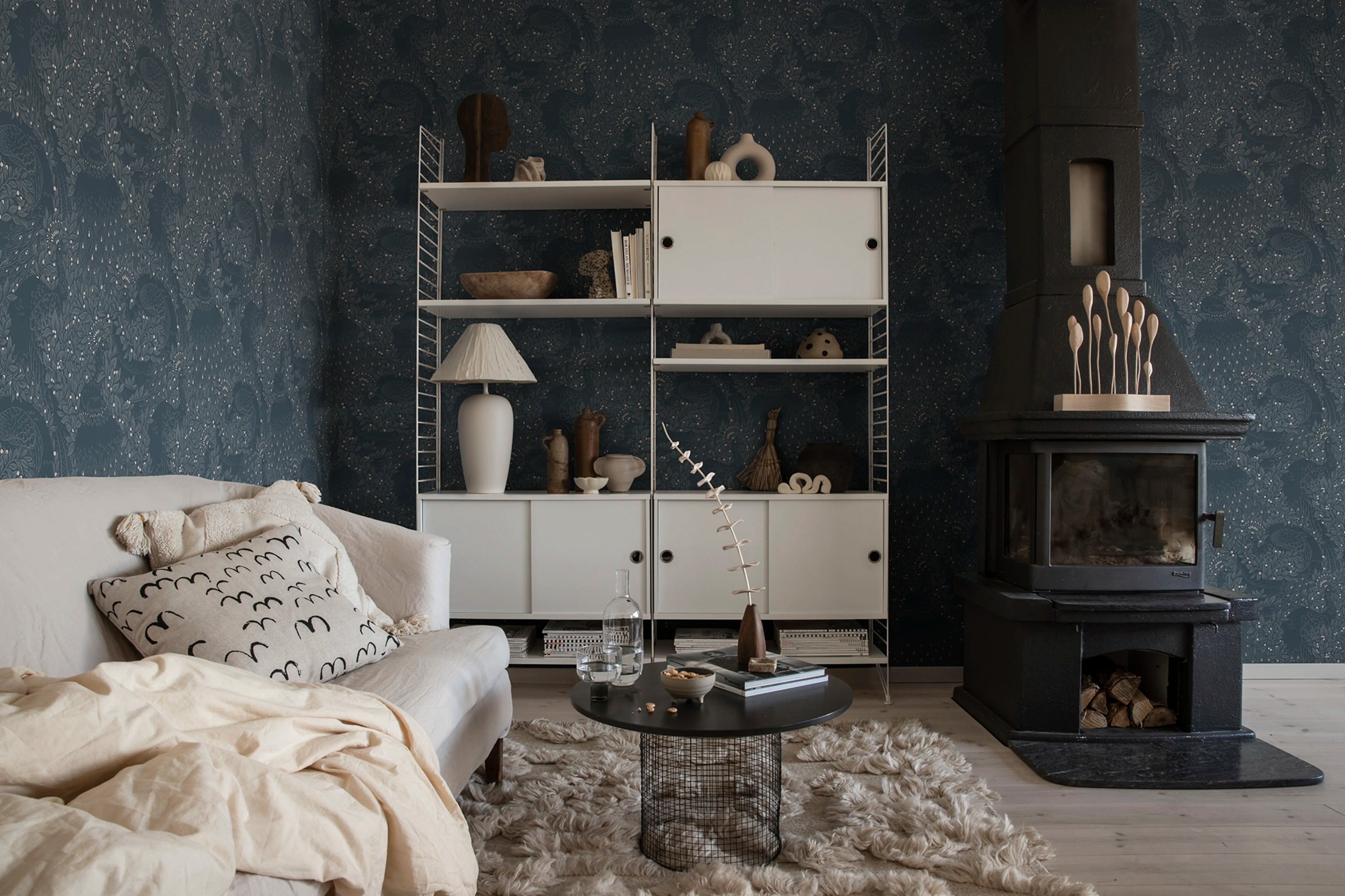 Evelina wallpaper by Sandberg in a room setting