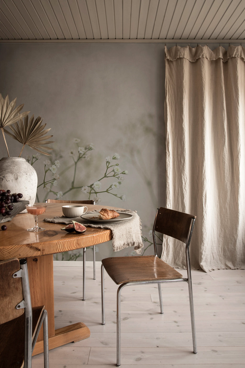 Julia wall mural by Sandberg – floral design, Green – Spring Green – styled in a room setting, view 6