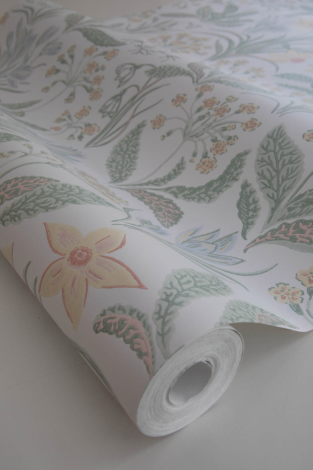 Huset i Solen wallpaper by Sandberg in Spring Green, close detail of the print