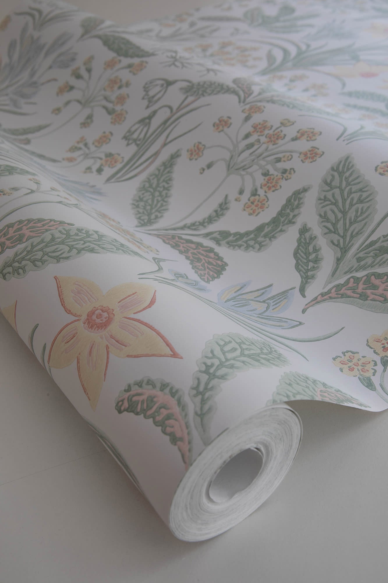 Huset i Solen wallpaper by Sandberg in Spring Green, close detail of the print