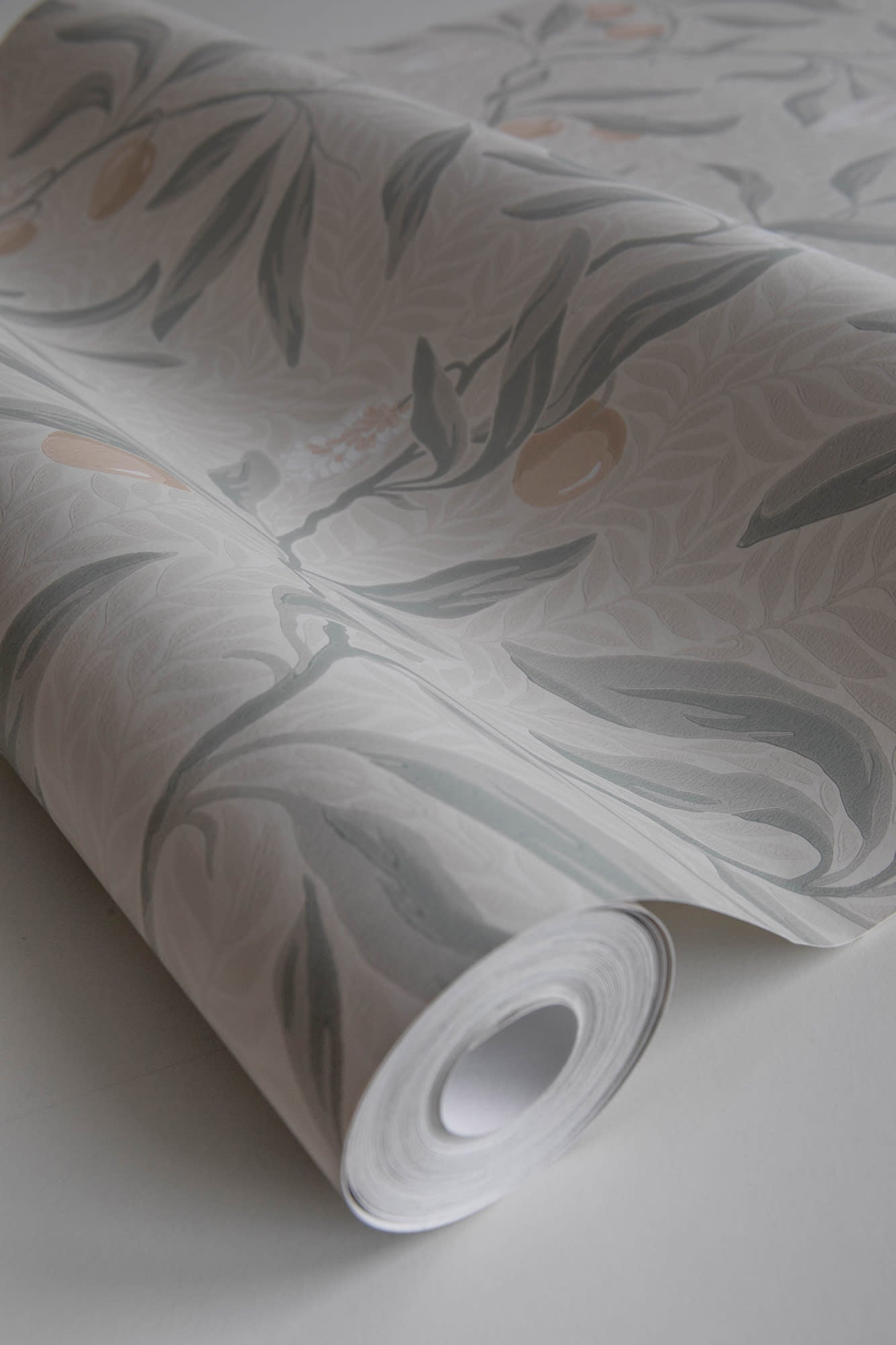 Vinnie wallpaper by Sandberg in Sage Green, close detail of the print