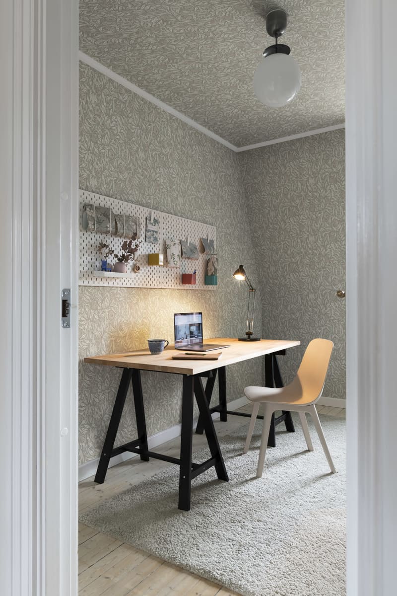 Olof wallpaper by Sandberg in a room setting