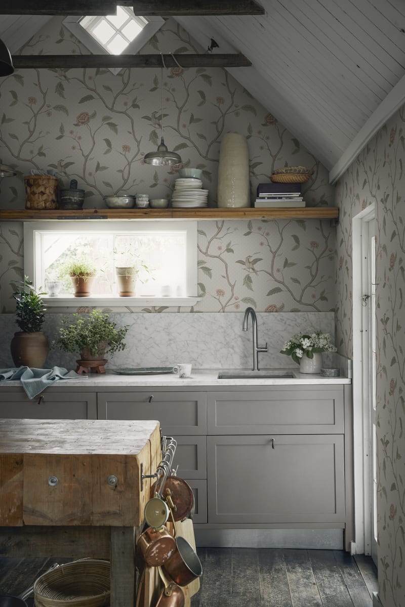 Marianne - Wallpaper Trader