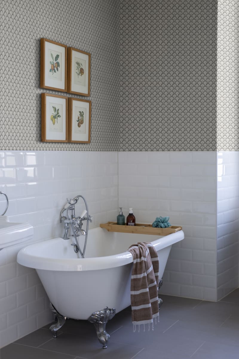 Beata wallpaper by Sandberg in a room setting