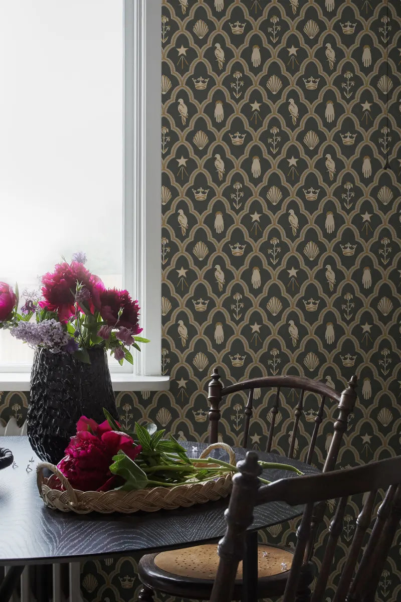 Turtledove Barn wallpaper by Sandberg in a room setting