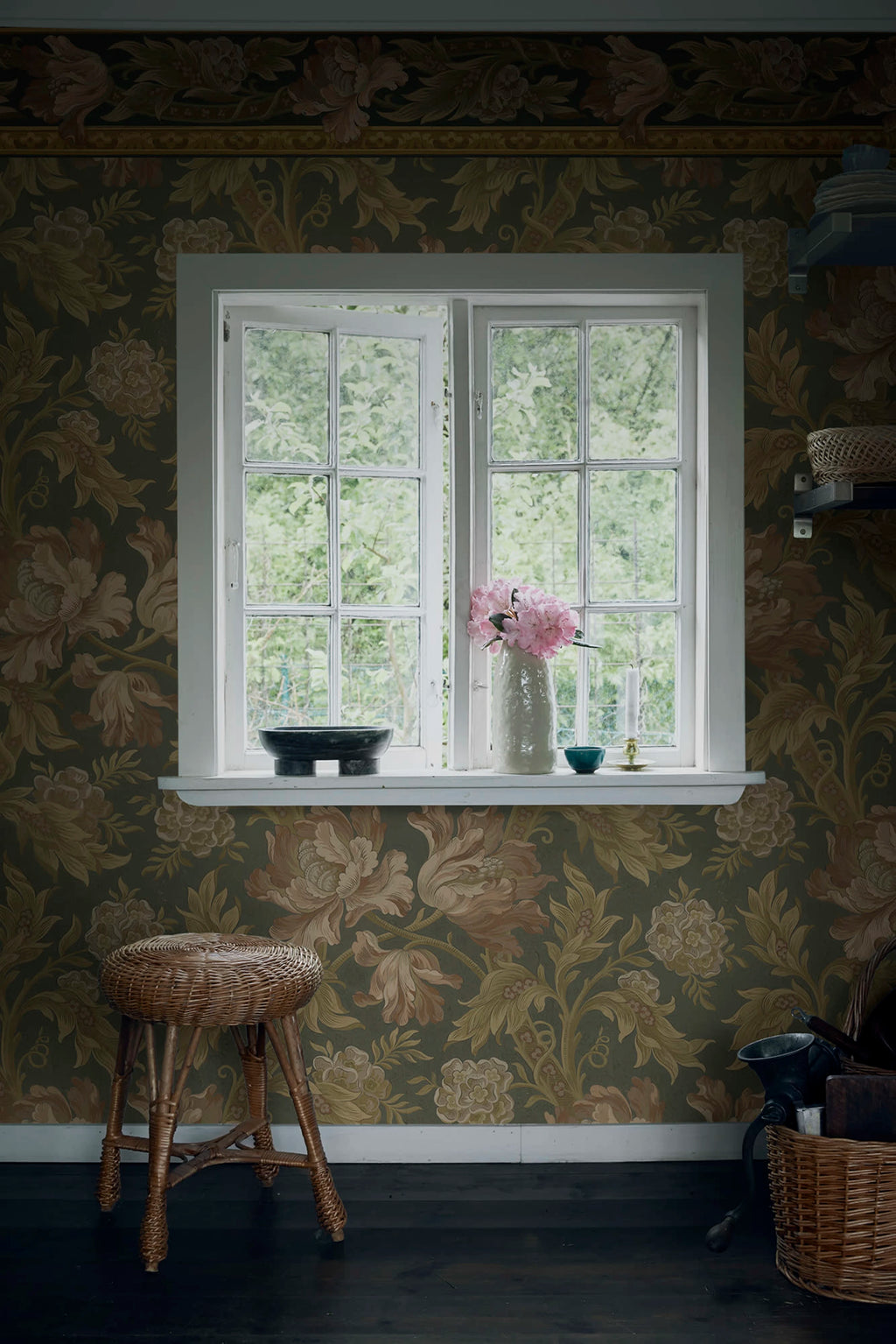 Esther wallpaper by Sandberg – botanical design, Green – Forest Green – styled in a room setting, view 2
