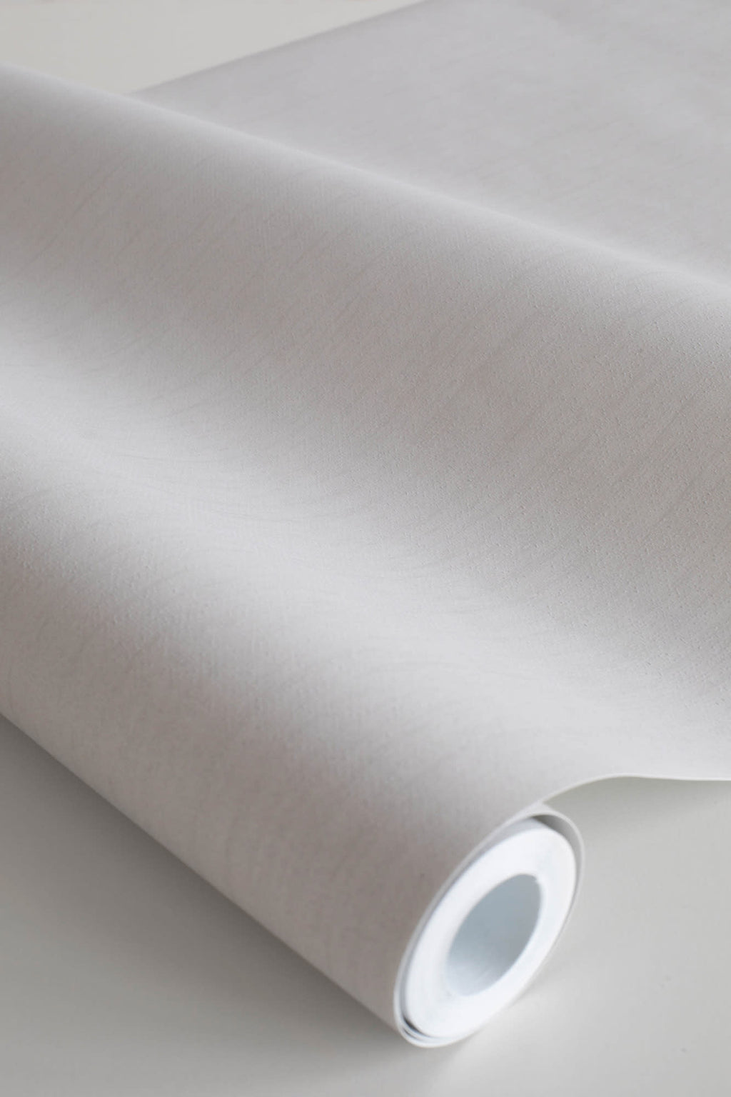 Linne wallpaper by Sandberg in Grey, close detail of the print