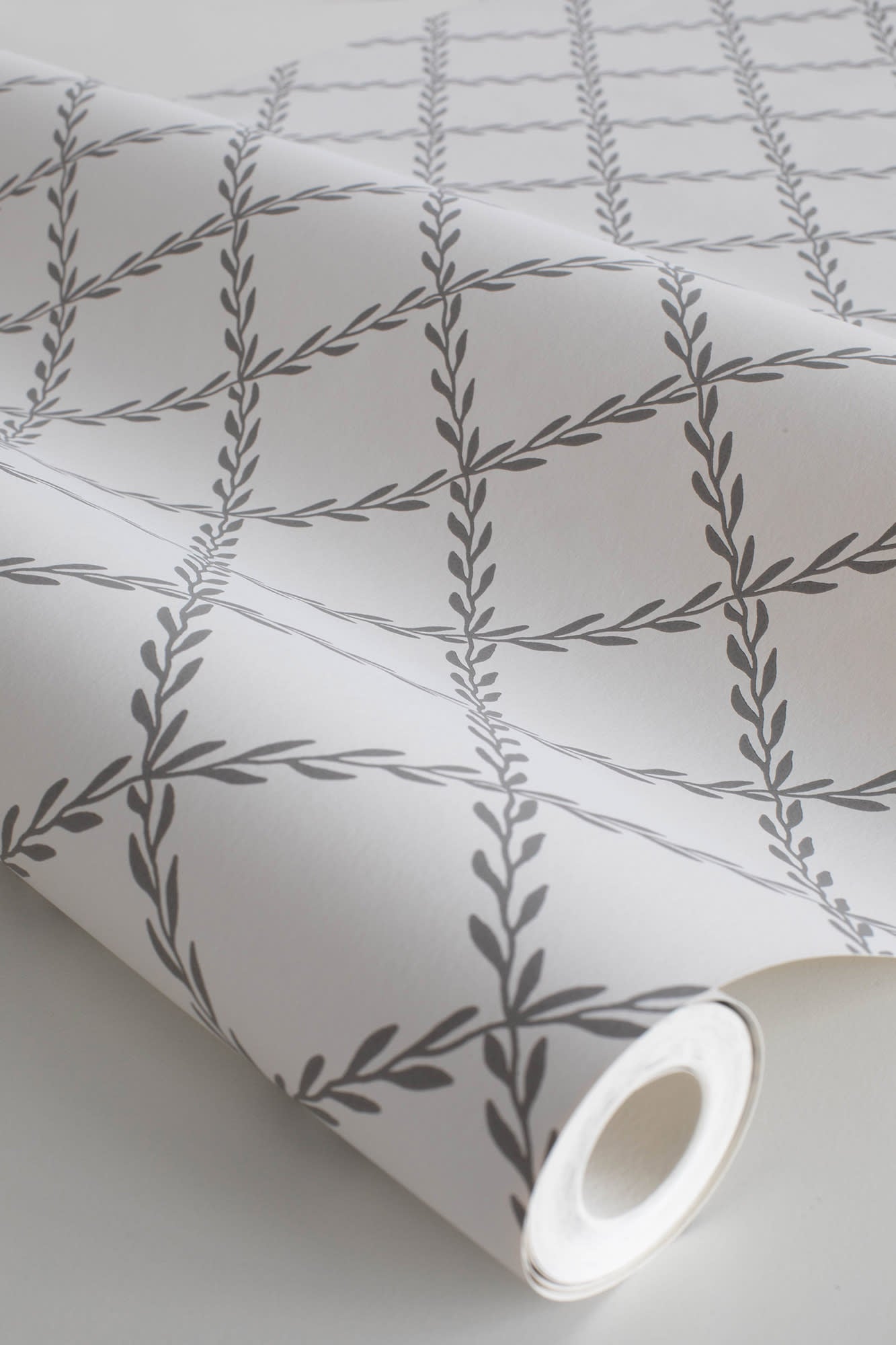 Trellis wallpaper by Sandberg in Graphite, close detail of the print