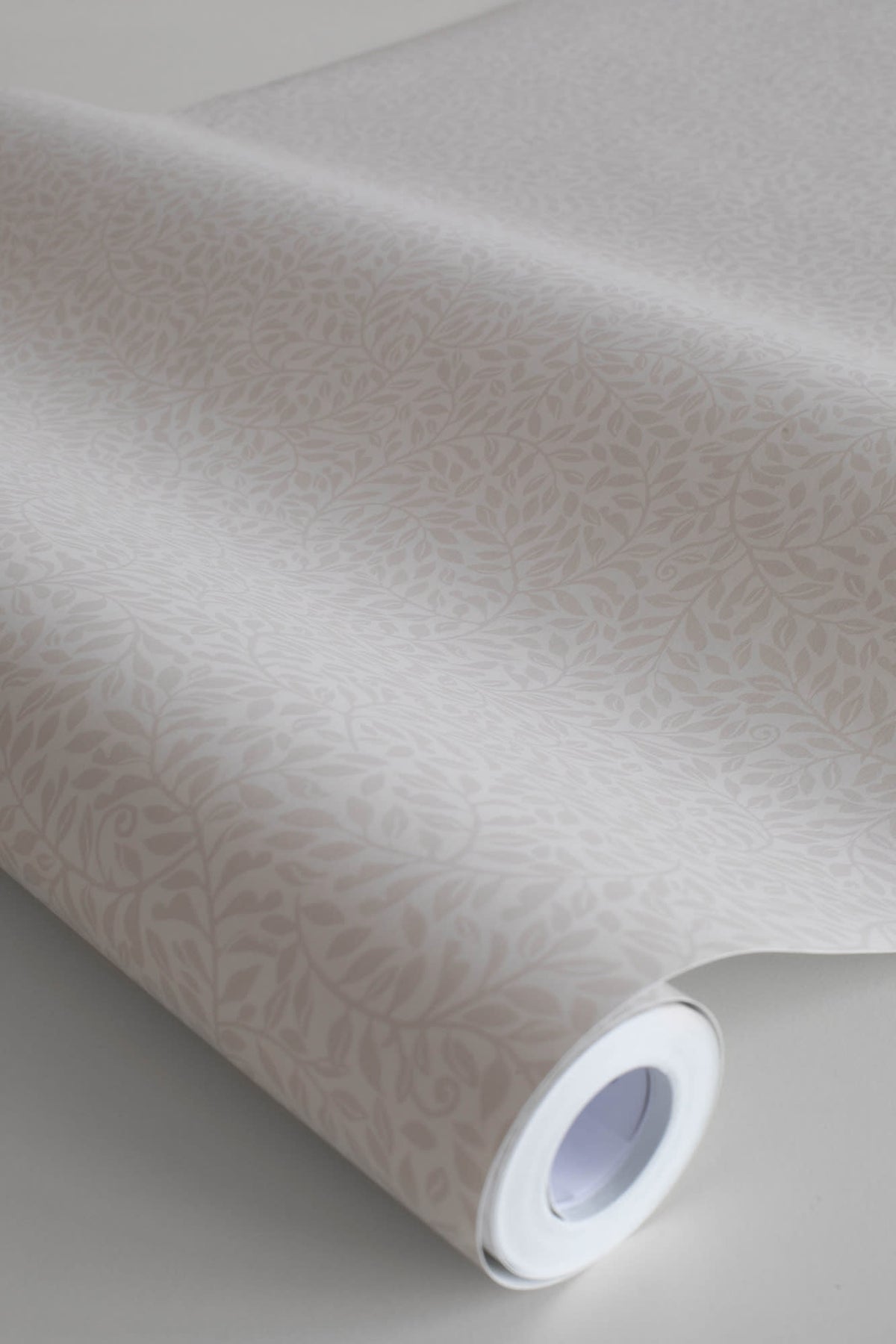 Bladverk wallpaper by Sandberg in Sandstone, close detail of the print
