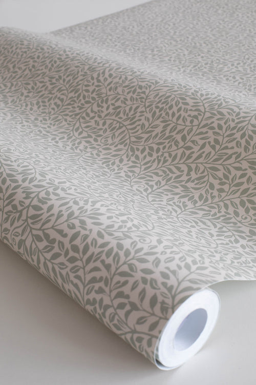 Bladverk wallpaper by Sandberg in Green, close detail of the print