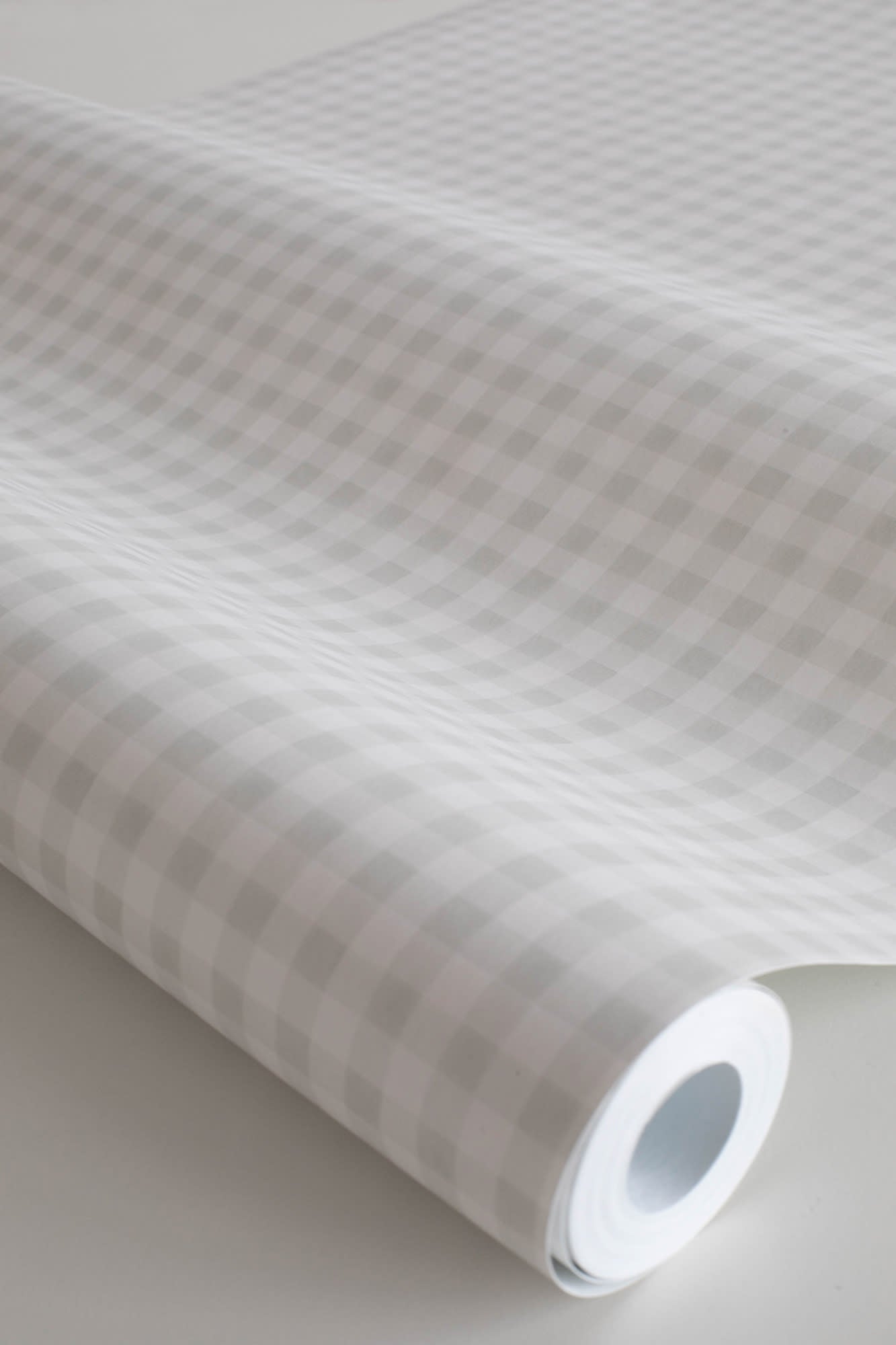 Ruta wallpaper by Sandberg in Garden Green, close detail of the print
