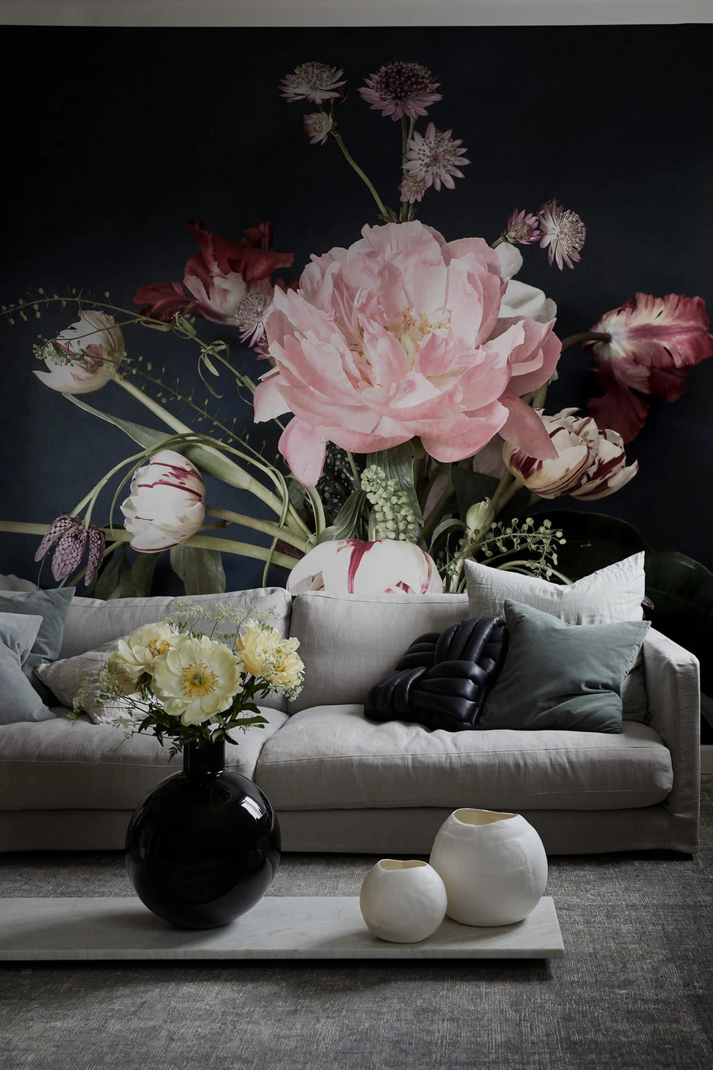 Julie wall mural by Sandberg – floral design, Black – styled in a room setting, view 3