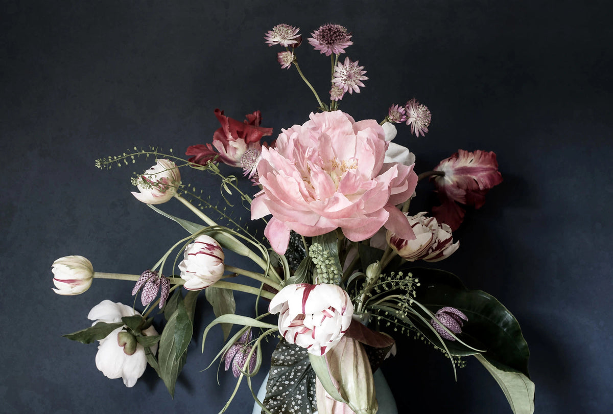 Julie wall mural by Sandberg – floral design, Black – styled in a room setting, view 2