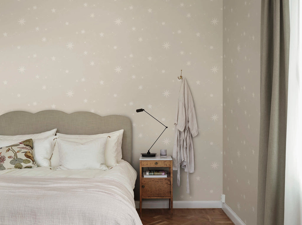 Gillis wallpaper by Sandberg – Beige – Sandstone colourway, styled in a second room setting