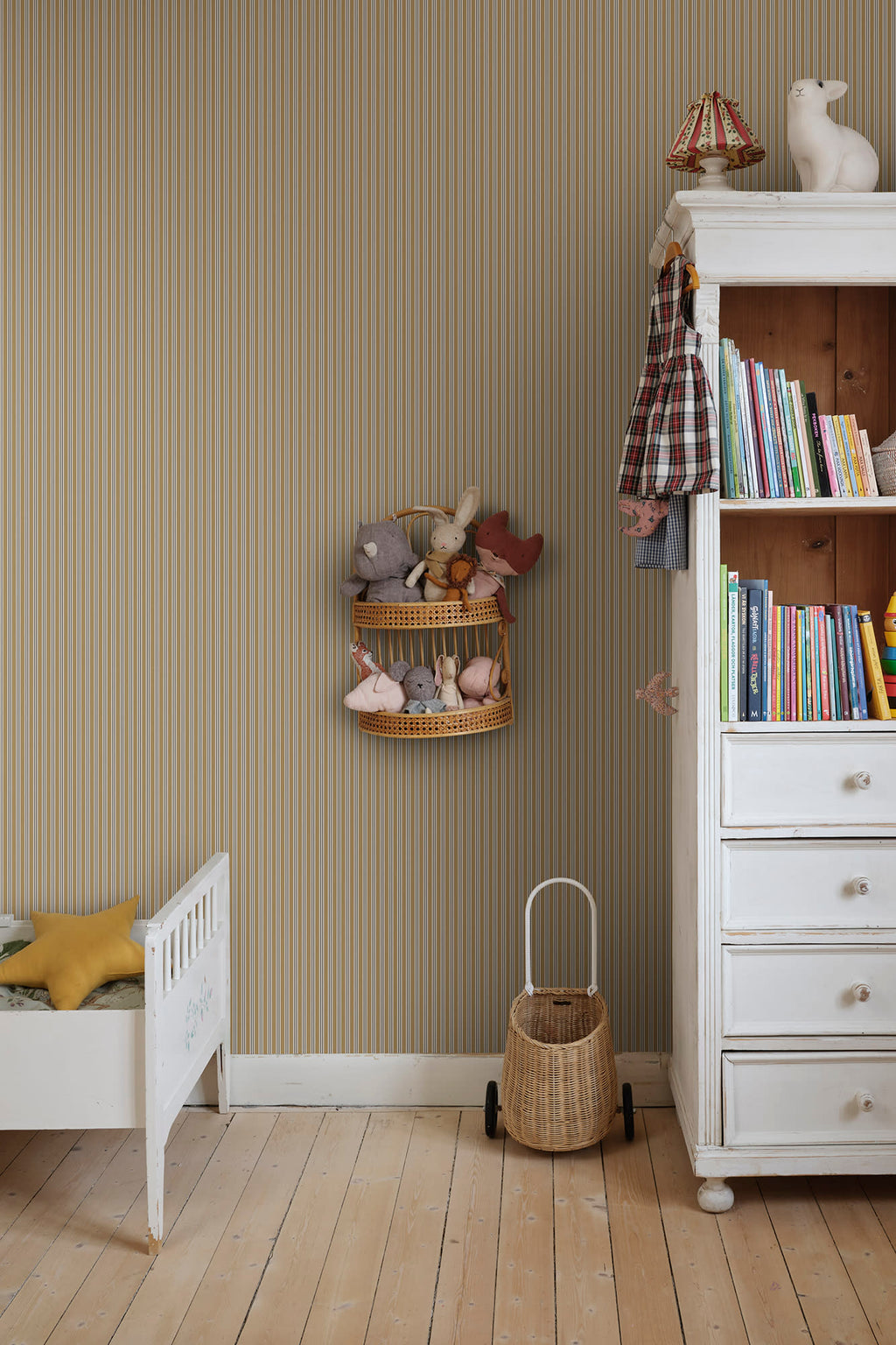 Linn wallpaper by Sandberg in Honey, styled on an interior wall