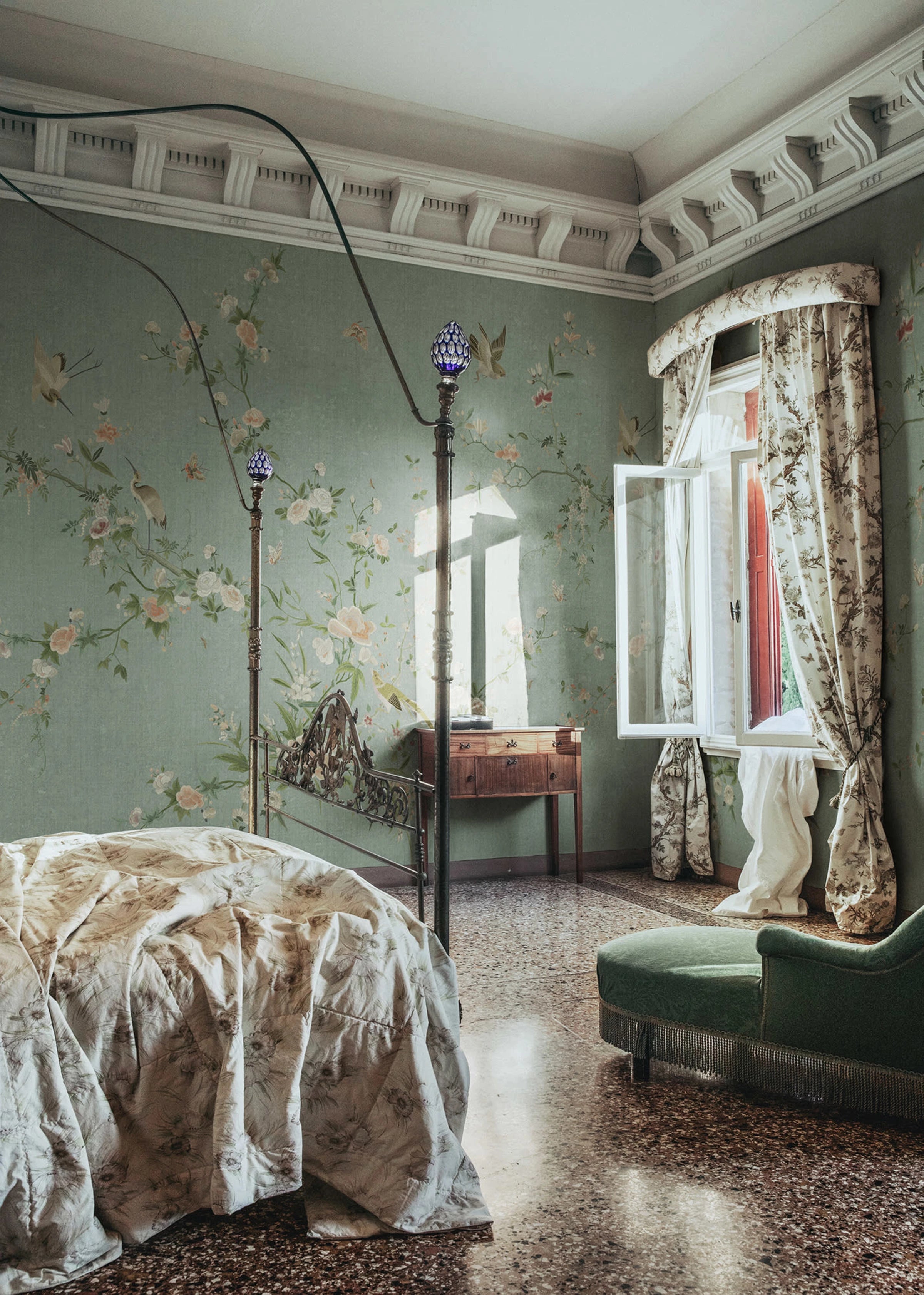 Bloom wallpaper by Sandberg – chinoiserie design, Teal – styled in a room setting, view 16
