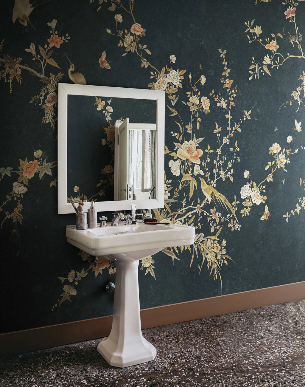 Bloom wallpaper by Sandberg – chinoiserie design, Blue – Midnight Blue – styled in a room setting, view 8