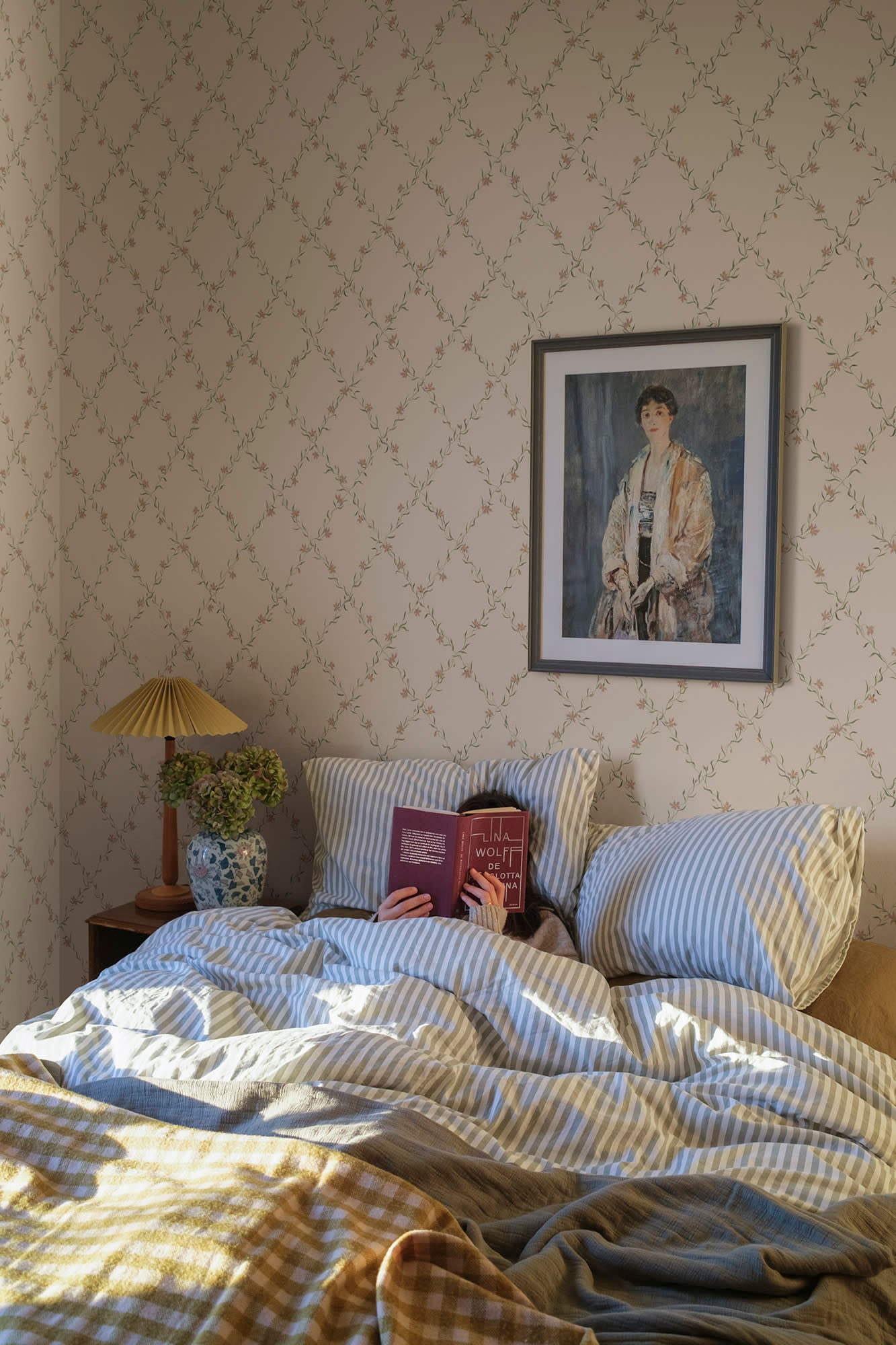 Ewa wallpaper by Sandberg in Dusty Pink, styled on an interior wall