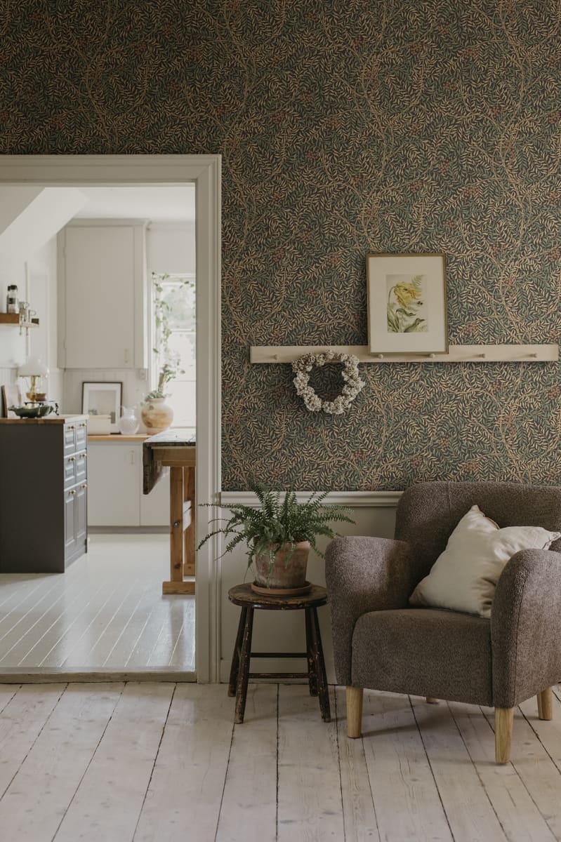 Simon wallpaper by Sandberg in a room setting
