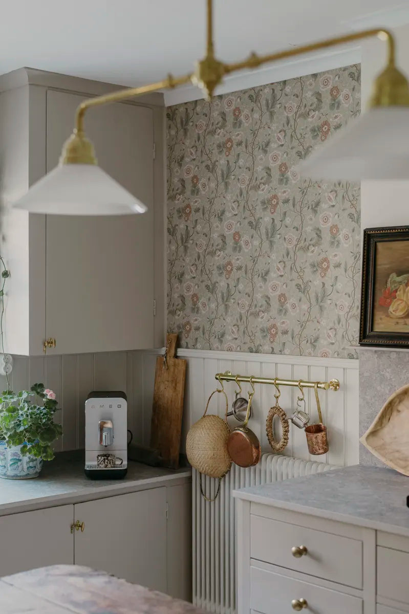 Ulla wallpaper by Sandberg in a room setting