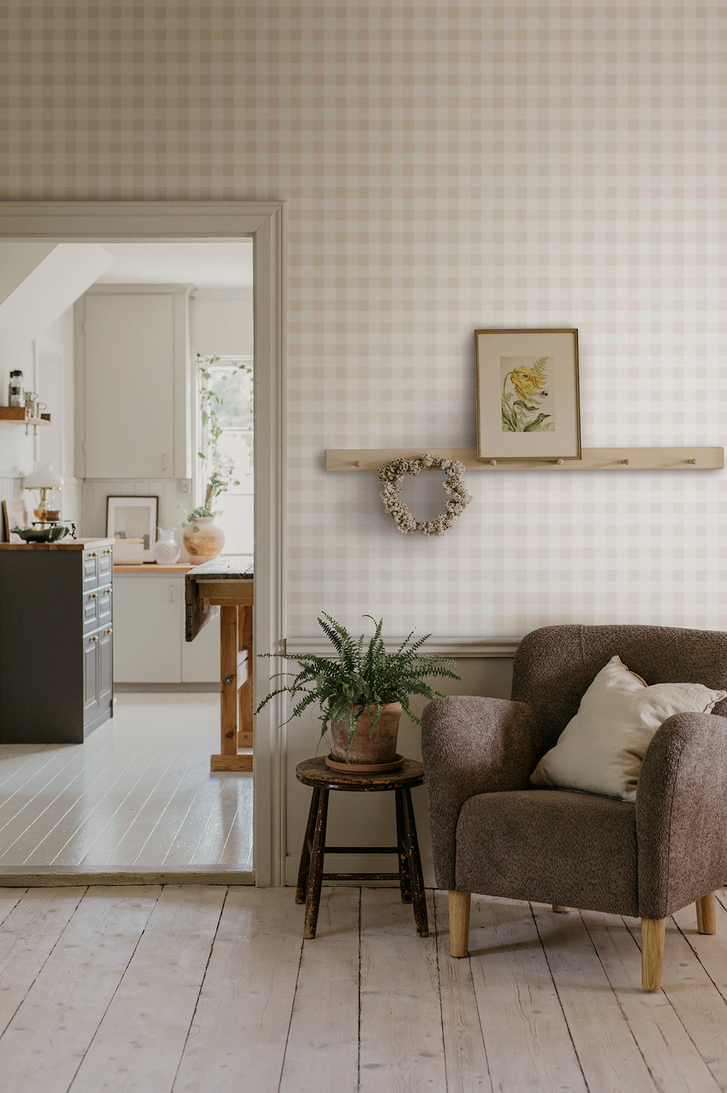 Harry wallpaper by Sandberg in Sandstone, styled on an interior wall
