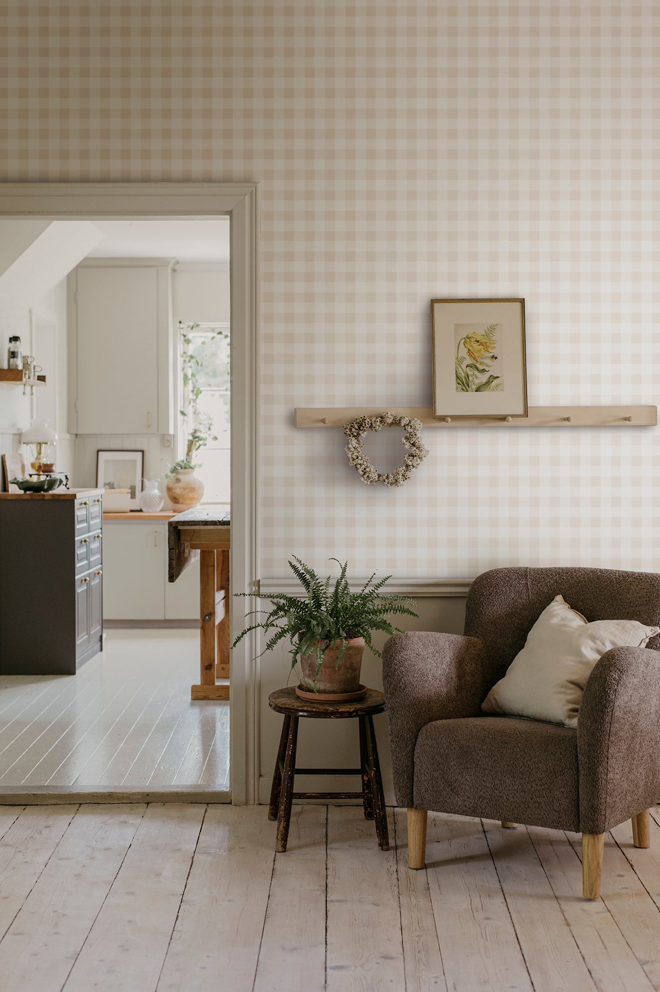 Harry wallpaper by Sandberg in Sandstone, styled on an interior wall