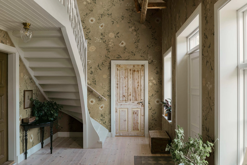 Inger wallpaper by Sandberg – floral design, Brown – styled in a room setting