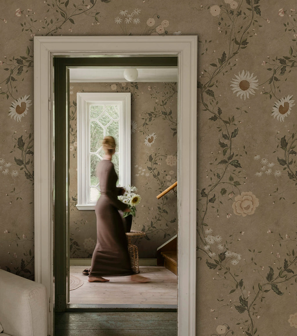 Inger wallpaper by Sandberg – floral design, Brown – styled in a room setting, view 2