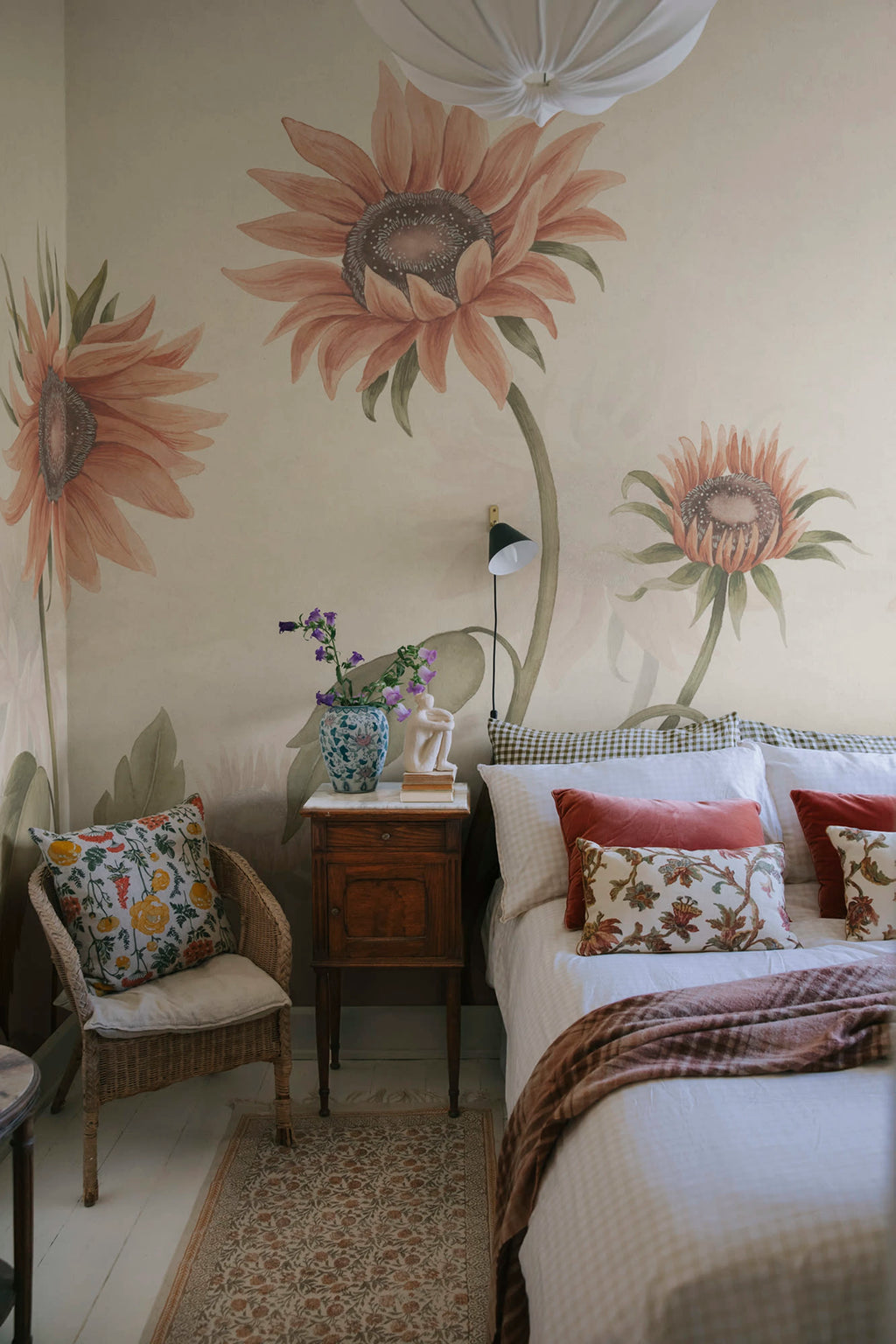 Sunflowers wall mural by Sandberg – floral design, Peach