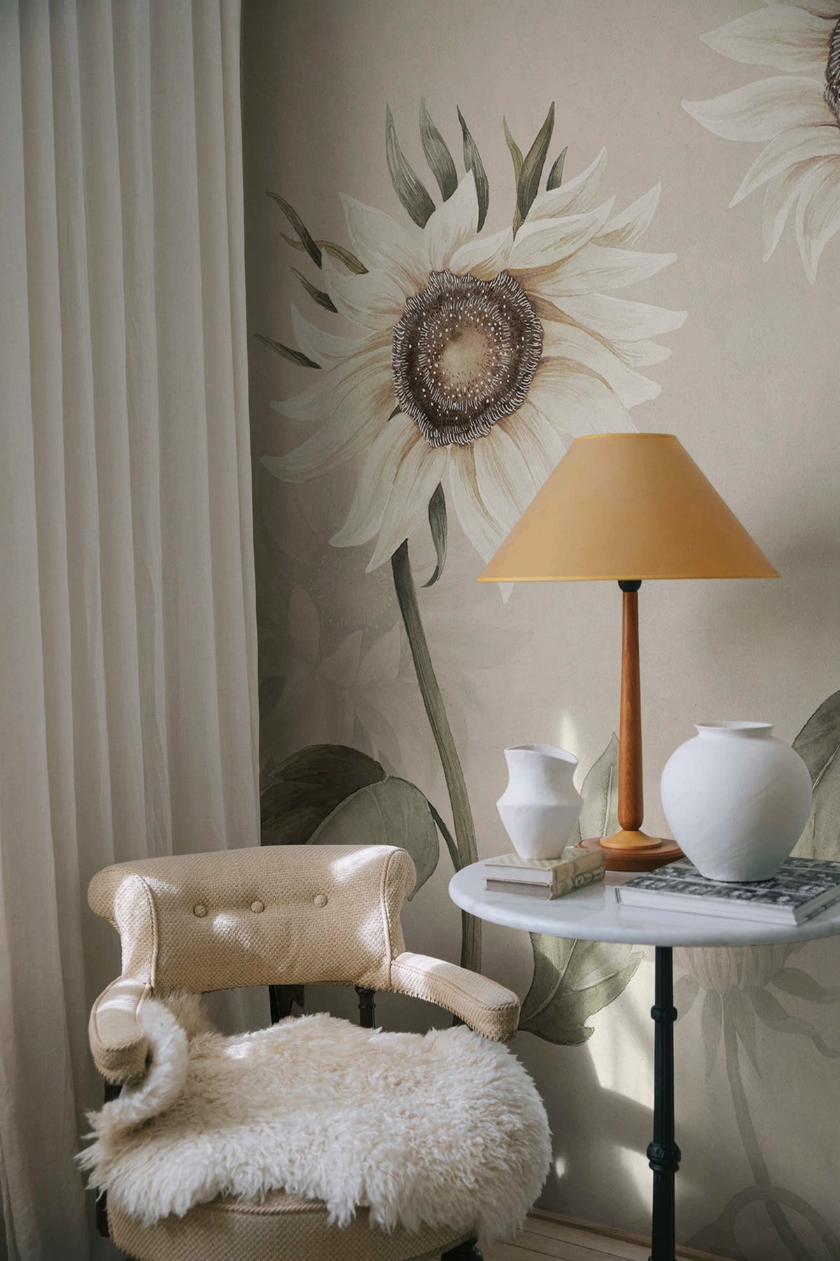 Sunflowers wall mural by Sandberg – floral design, White
