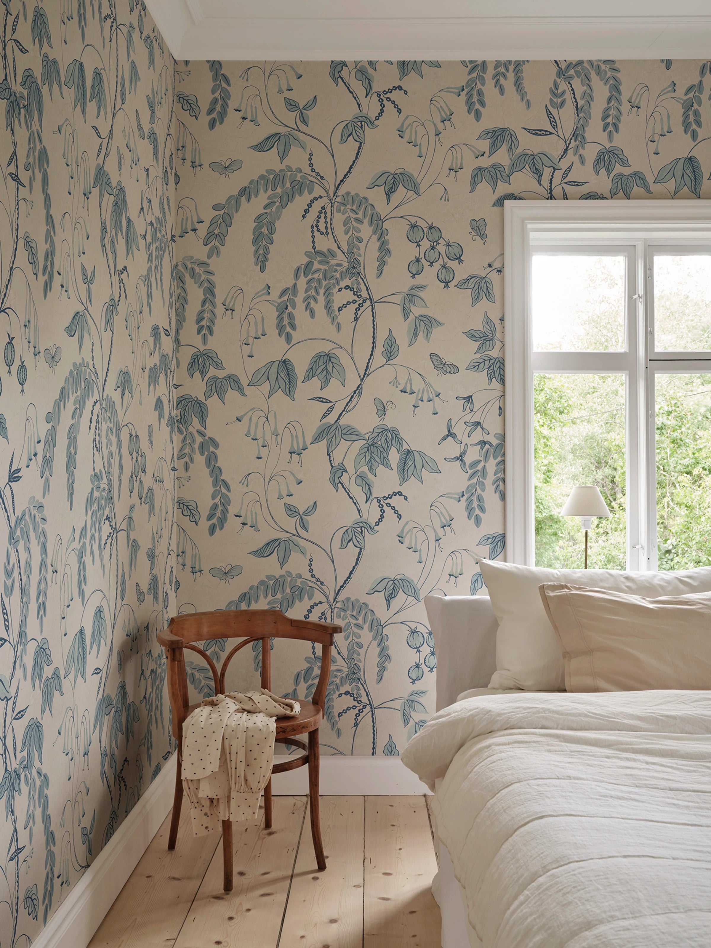 Ottilia wallpaper by Sandberg – Light Blue colourway, styled in a second room setting