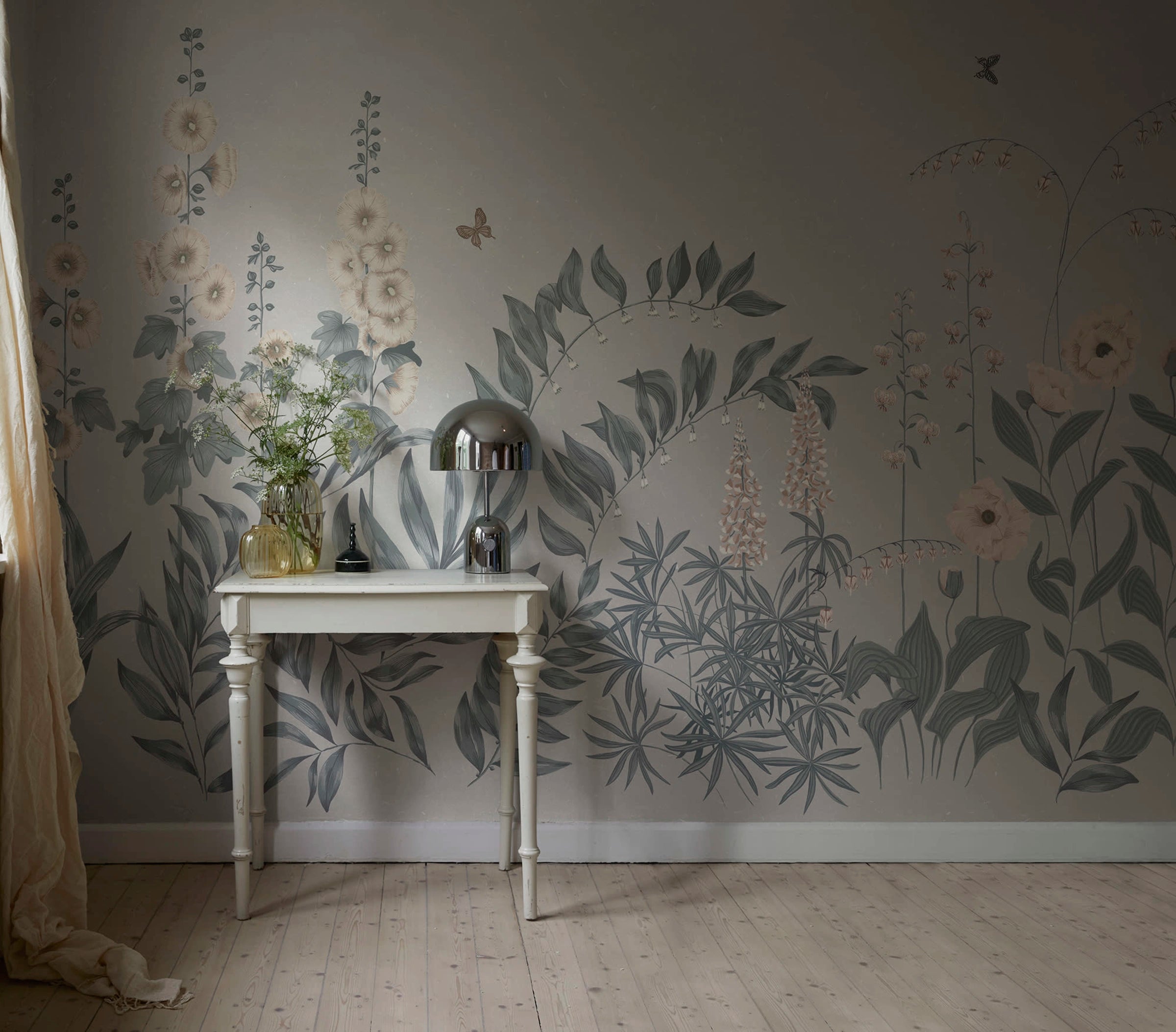 Aino wall mural by Sandberg – floral design, Blue – Indigo Blue – styled in a room setting, view 4