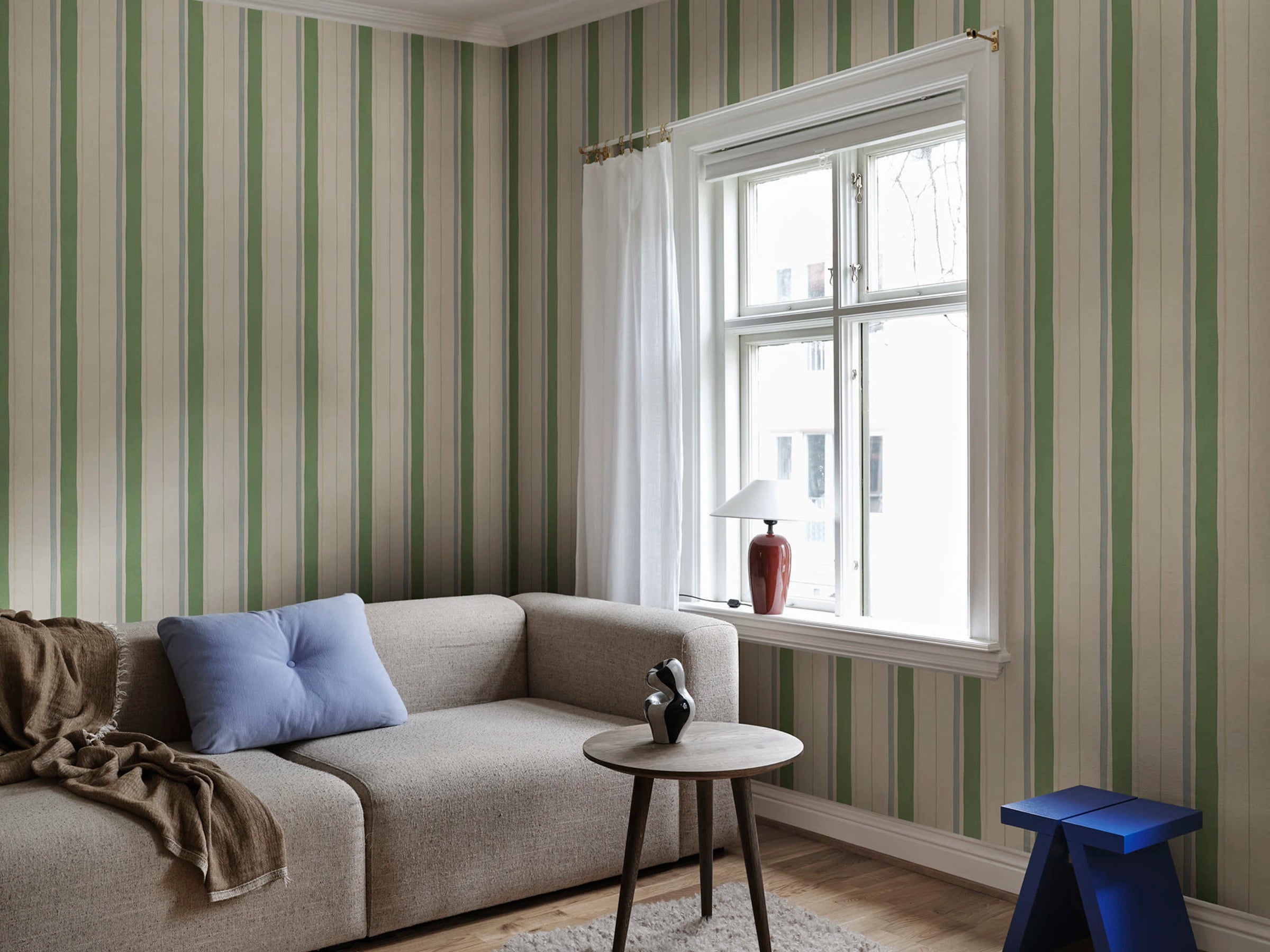 Billie wallpaper by Sandberg – stripe design, Green – styled in a room setting