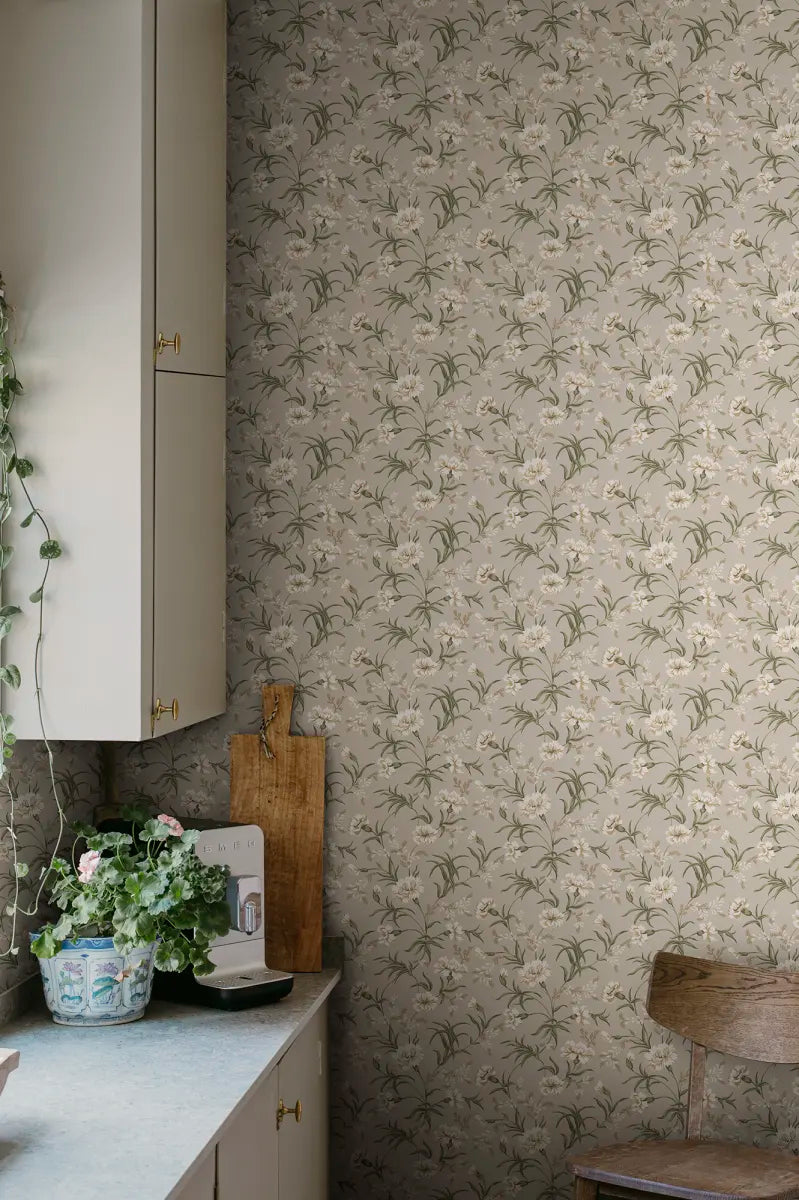 Emilie wallpaper by Sandberg in a room setting