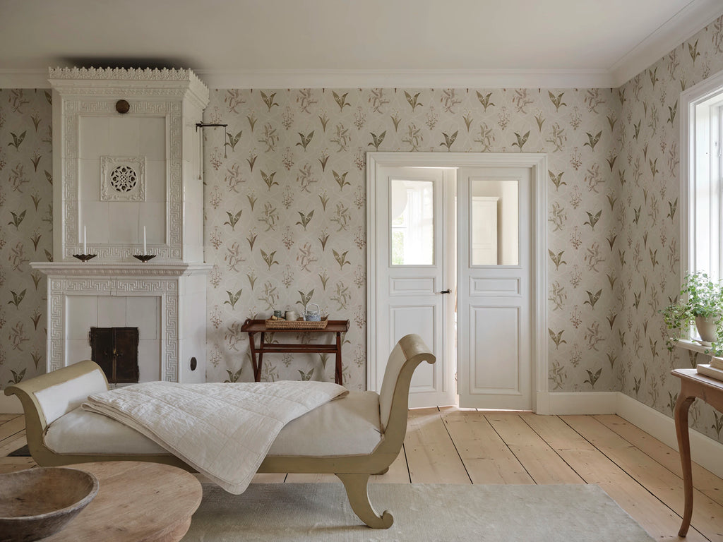 Louise wallpaper by Sandberg – botanical design, Pastel, styled on an interior wall