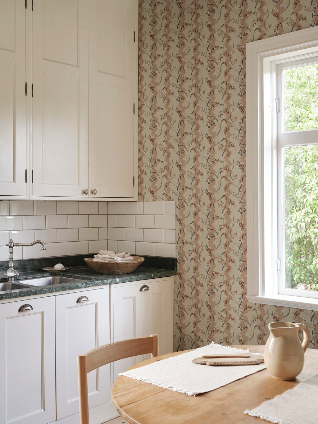 Beatrice wallpaper by Sandberg – floral design, Dusty Pink, styled in a second room setting