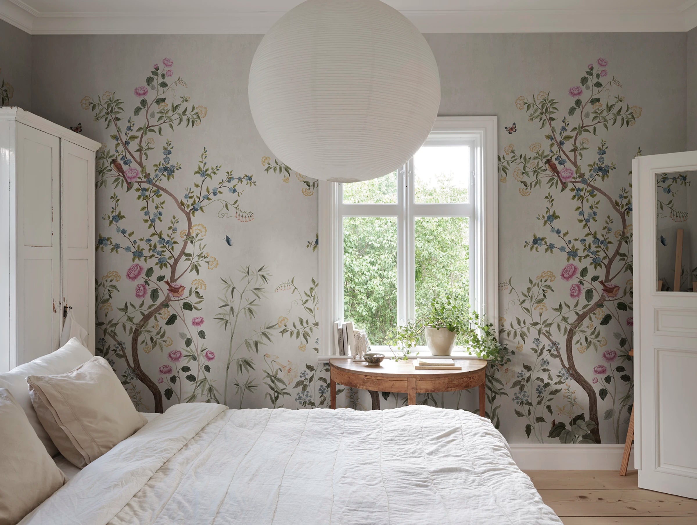 Eleonora wallpaper by Sandberg – floral design, Green, styled in a second room setting