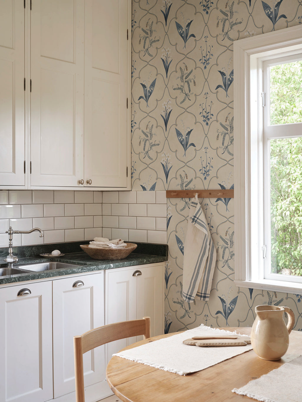 Louise wallpaper by Sandberg – Blue colourway, styled in a second room setting