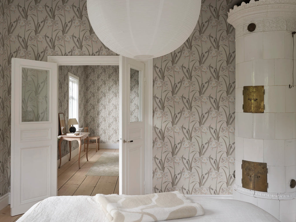 Lilian wallpaper by Sandberg – botanical design, Pastel, styled on an interior wall