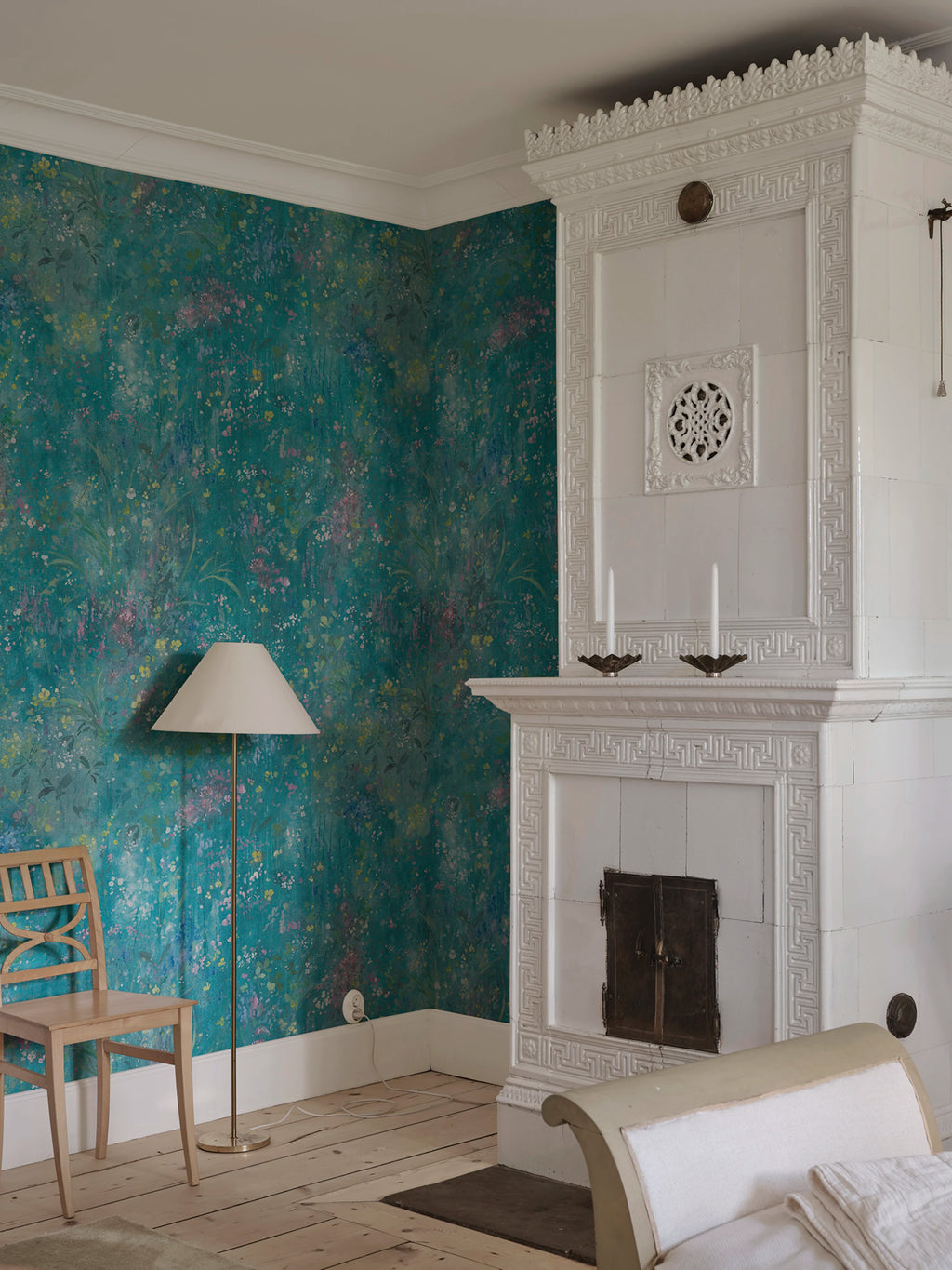 Juni wallpaper by Sandberg – floral design, Teal, styled in a second room setting