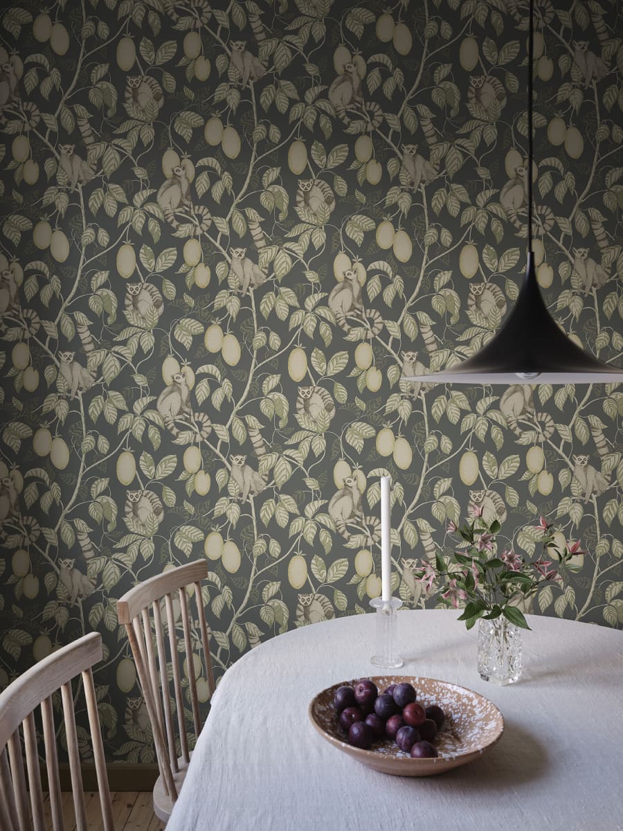 Elliot wallpaper by Sandberg in a room setting