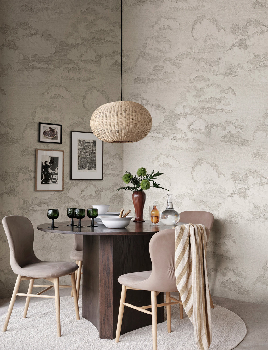 Bonnie wallpaper by Sandberg – sky & clouds design, Grey – Graphite – styled in a room setting, view 4