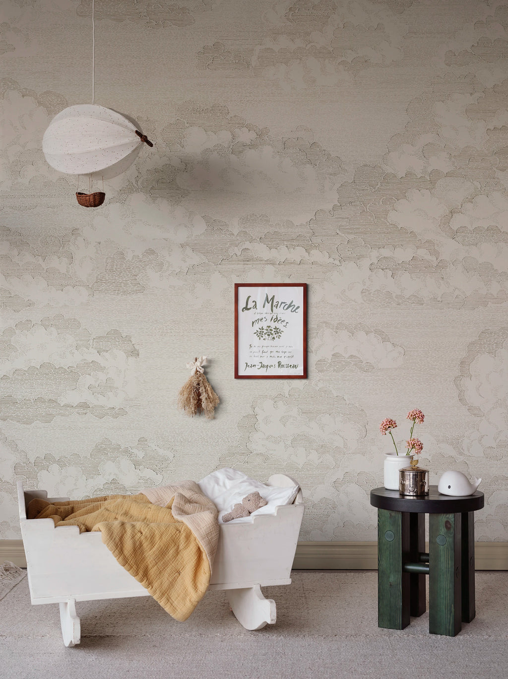 Bonnie wallpaper by Sandberg – sky & clouds design, Beige – Sand – styled in a room setting, view 5