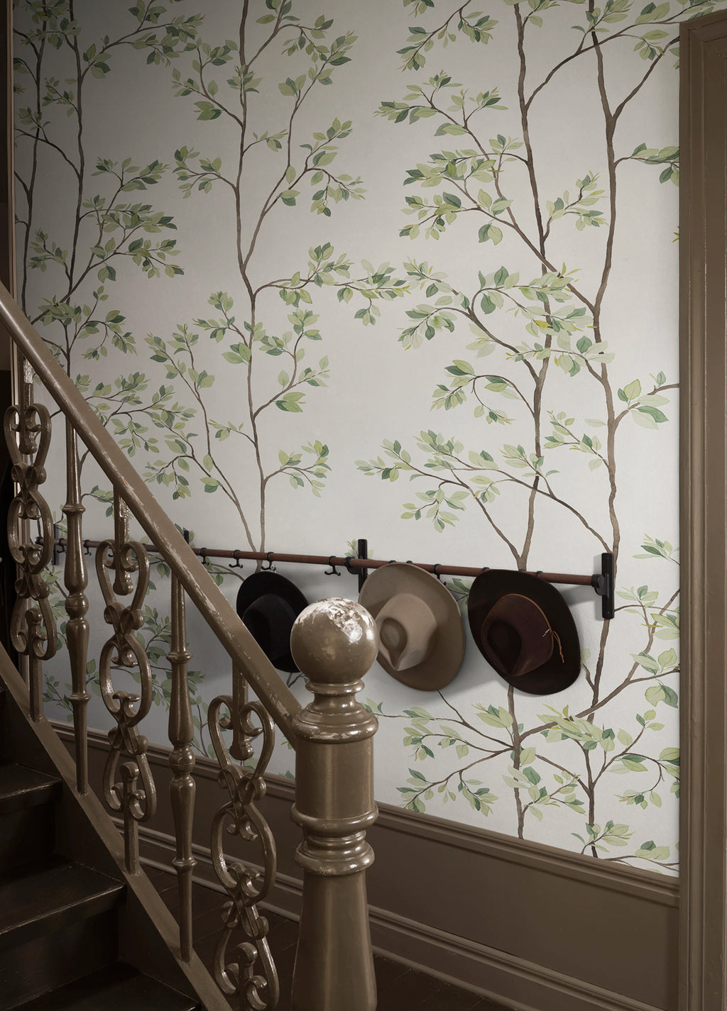 Laura wallpaper by Sandberg – botanical design, Green – styled in a room setting, view 4