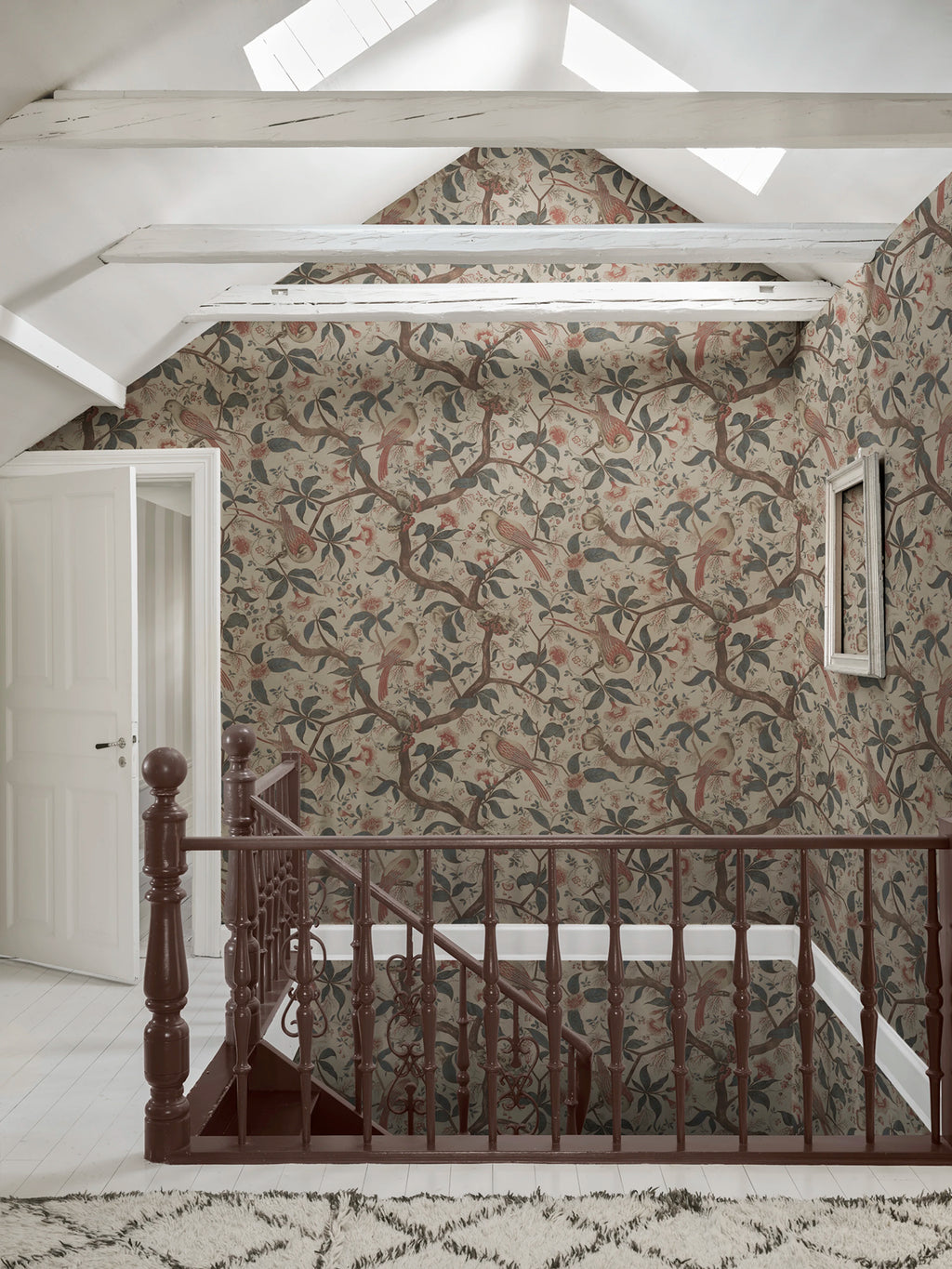 Alexa wallpaper by Sandberg – chinoiserie design, Blue – Misty Blue – styled in a room setting, view 6