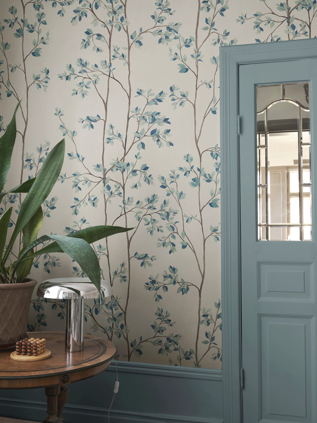 Laura wallpaper by Sandberg – botanical design, Blue – styled in a room setting, view 2